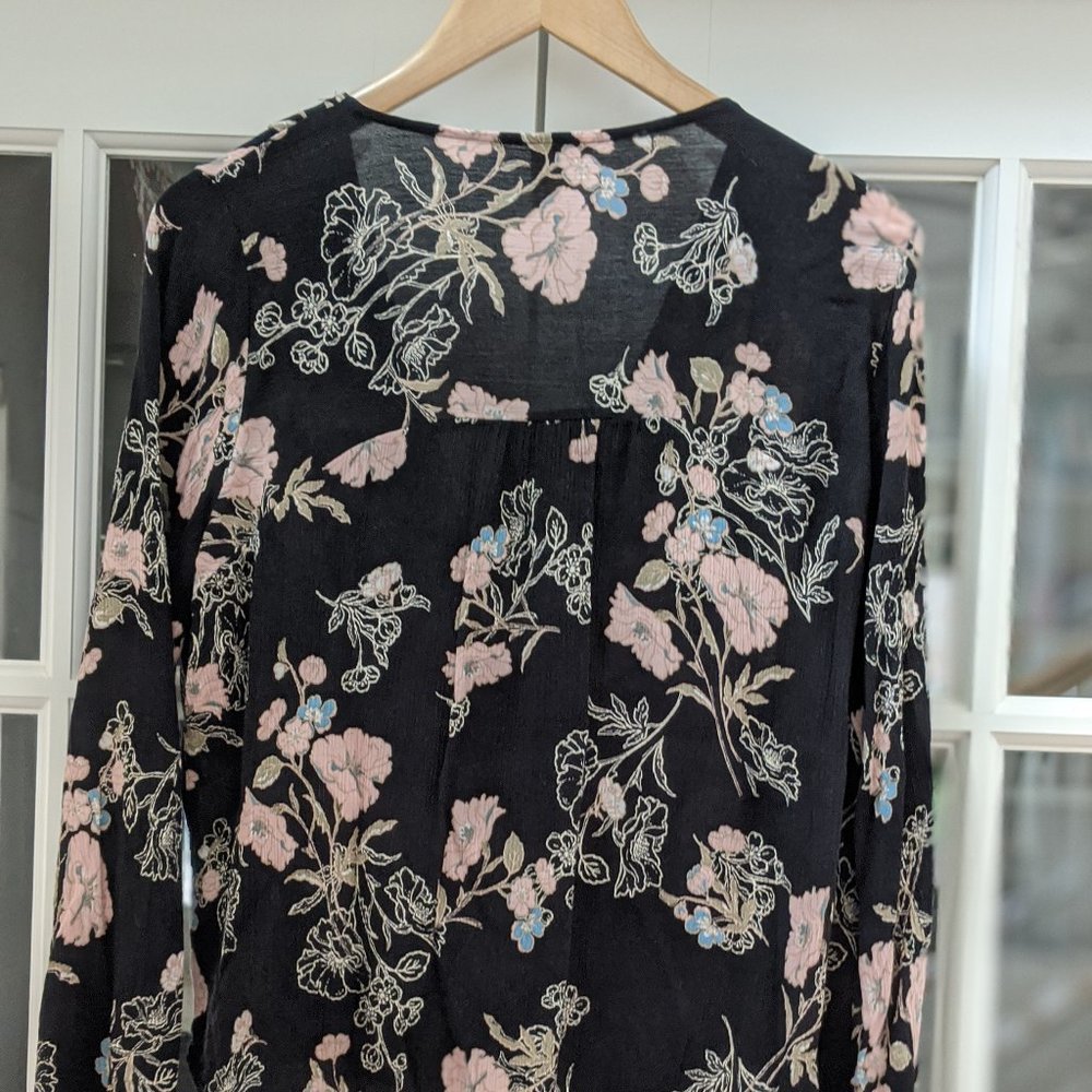 Mossimo target brand size L floral top